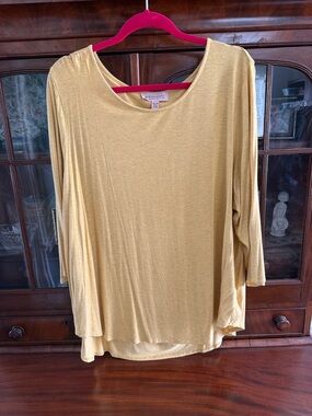Philosophy Gold 3/4 Sleeve Top